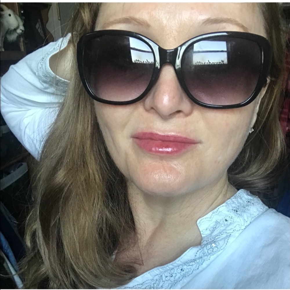 ISO/WTB Lucky Brand sunglasses